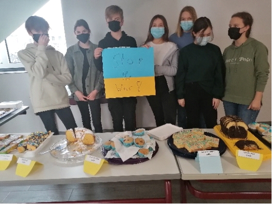Solidarität mit der Ukraine - unser Kuchenbasar